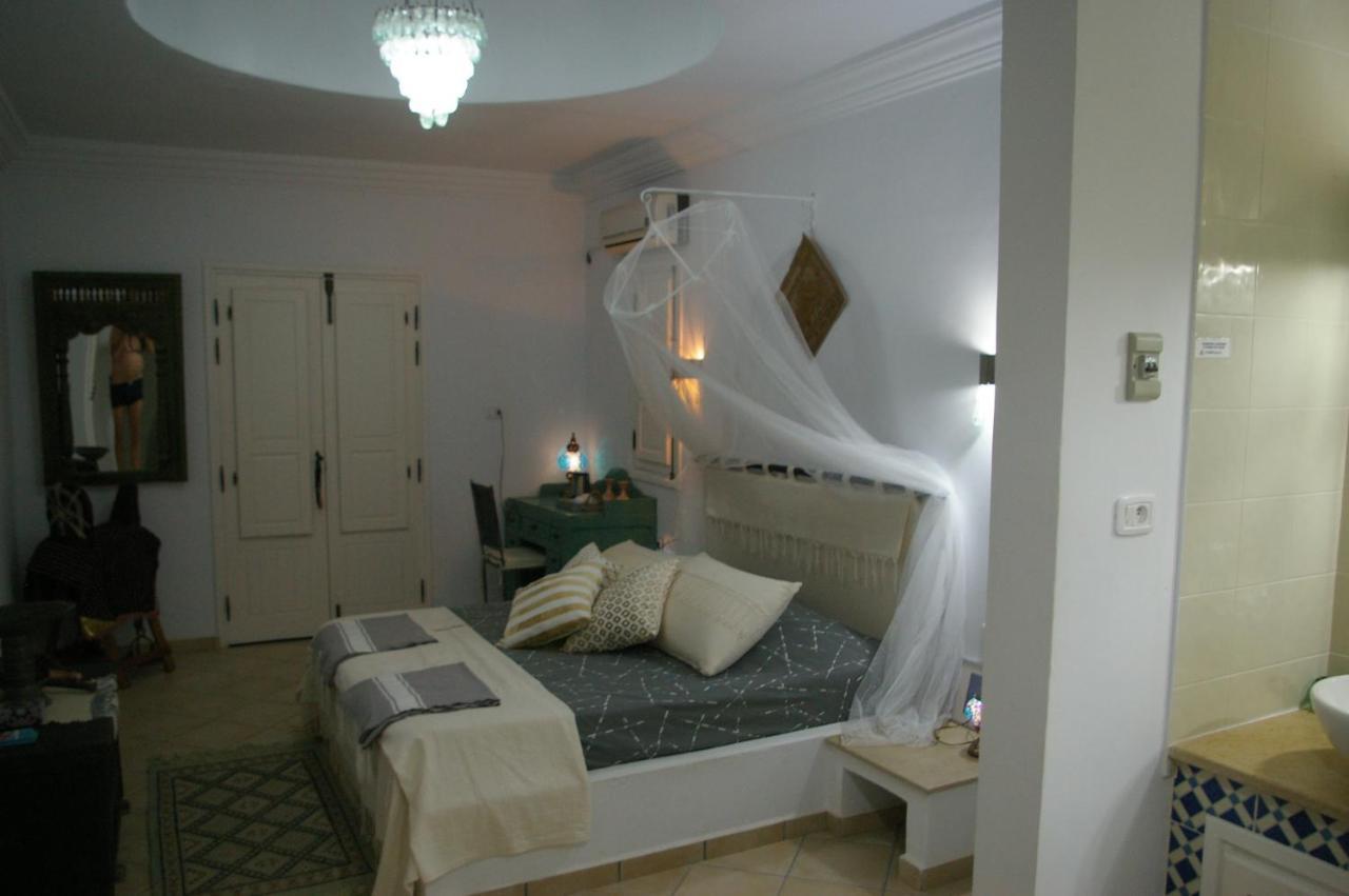 Midounia Bed & Breakfast Bagian luar foto