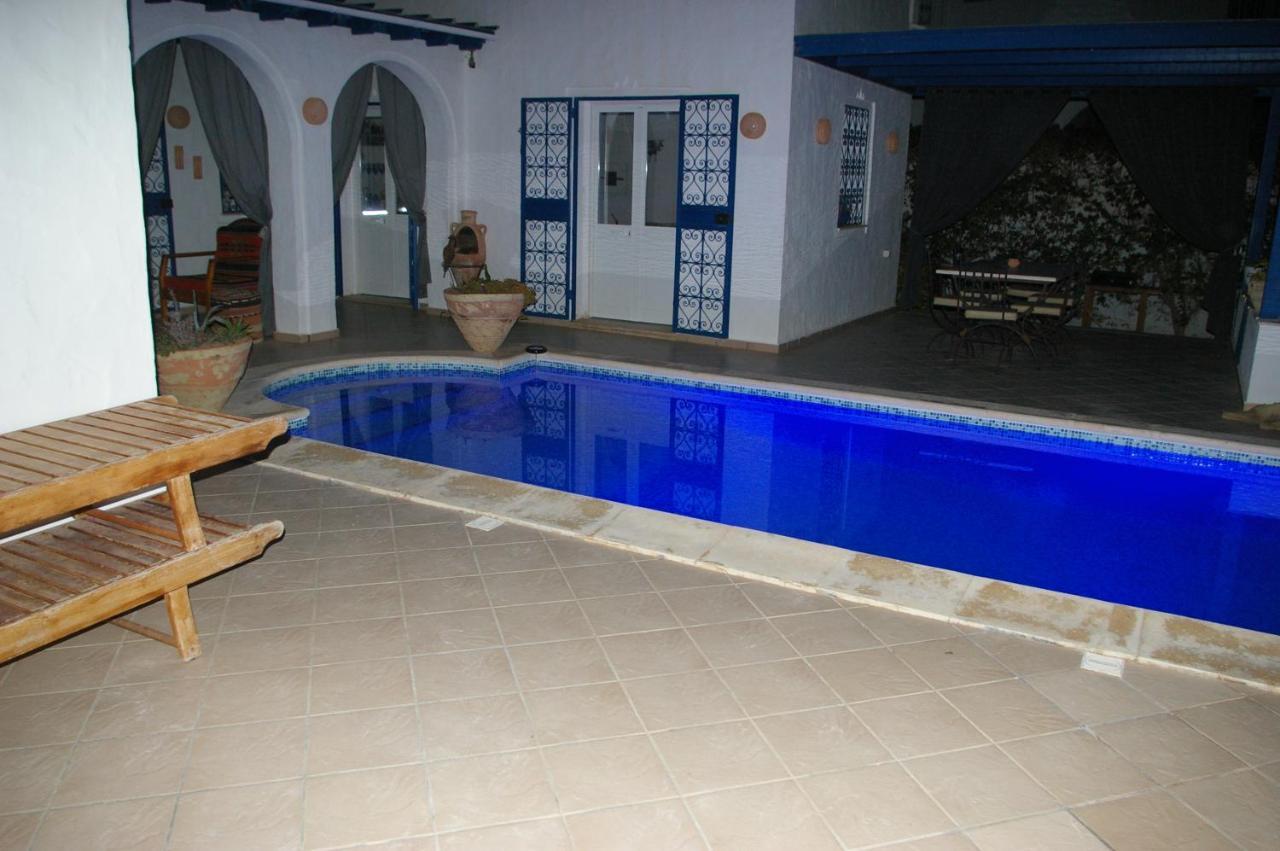 Midounia Bed & Breakfast Bagian luar foto
